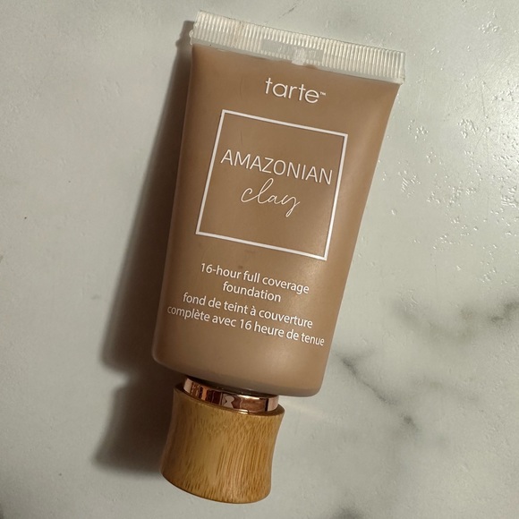 Tarte Amazonian Clay Foundation Tan Neutral